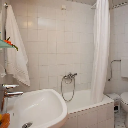 Отель Akti Corali 3*